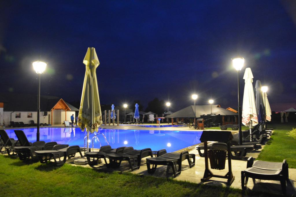 Pension La Taticu Săcălăşeni Exterior foto