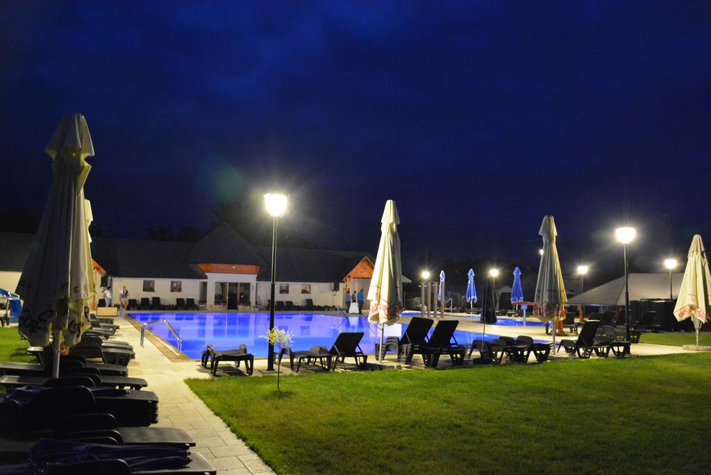 Pension La Taticu Săcălăşeni Exterior foto