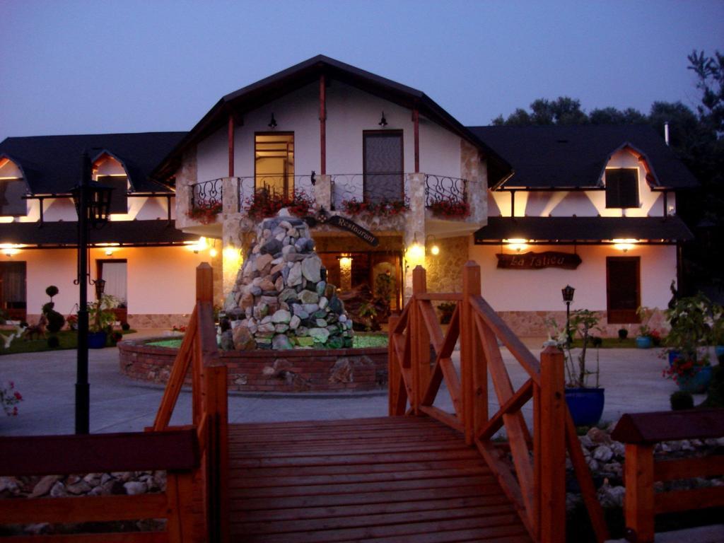 Pension La Taticu Săcălăşeni Exterior foto